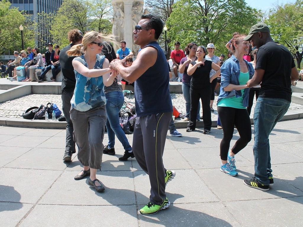 Aprender A Dar Vueltas En Salsa